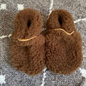 Ulla & Vigo baby booties